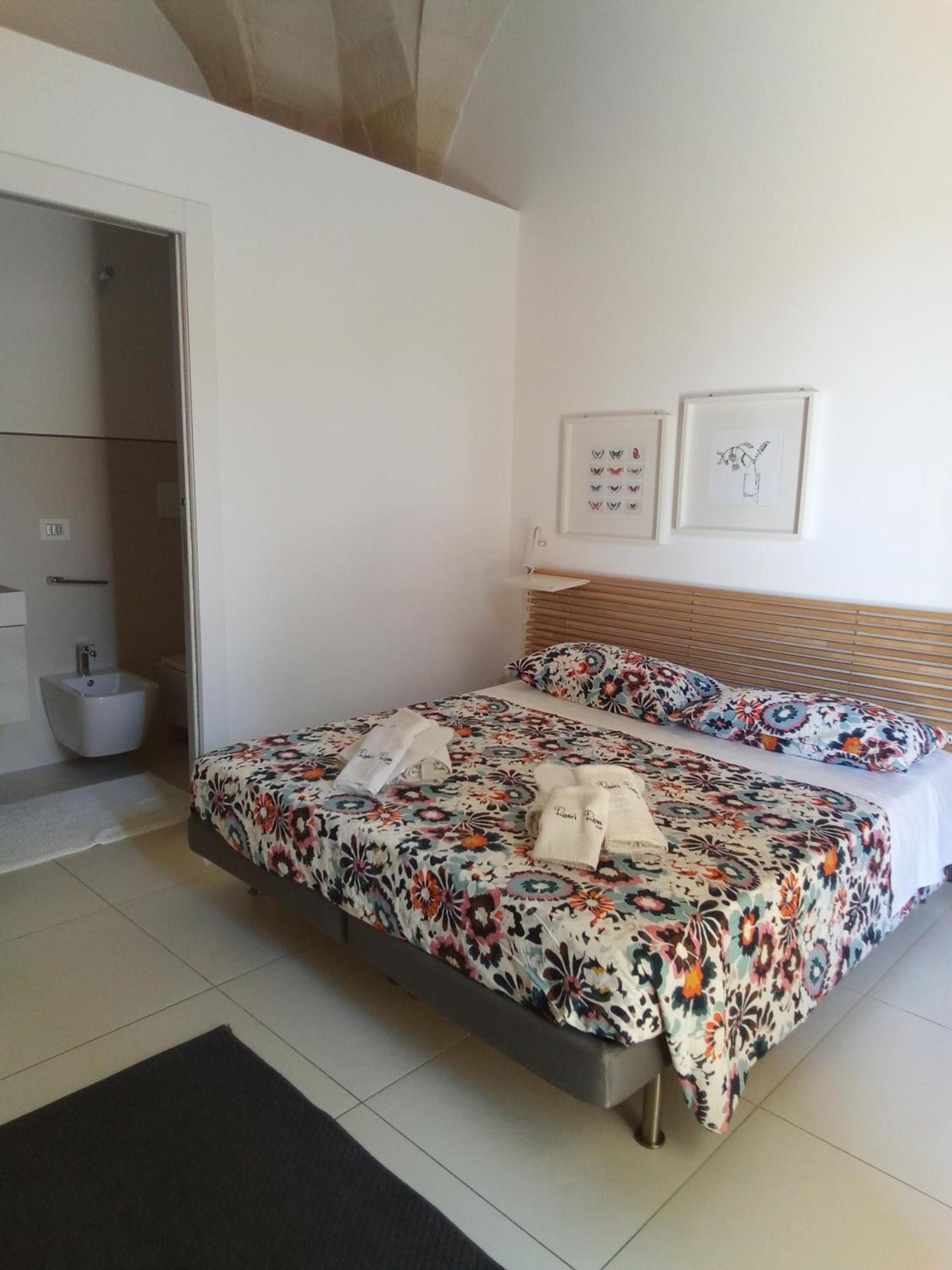 Rescio'S Rooms Каваллино-ди-Лечче Экстерьер фото